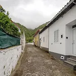 Casa Girasol Faial da Terra
