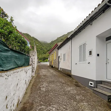 Casa Girasol Faial da Terra